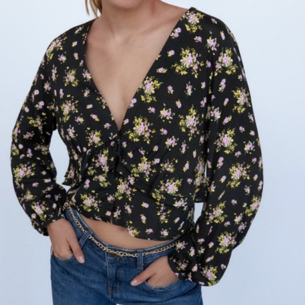 Zara Long Sleeve Floral Crop Top‎